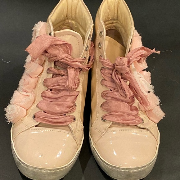 Famous among socialites, roses POKEMAOKE sneakers - Picture 10 of 11